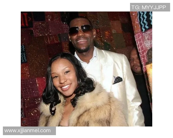 最美黑人足球明星的妻子揭晓她的爱情故事与生活点滴